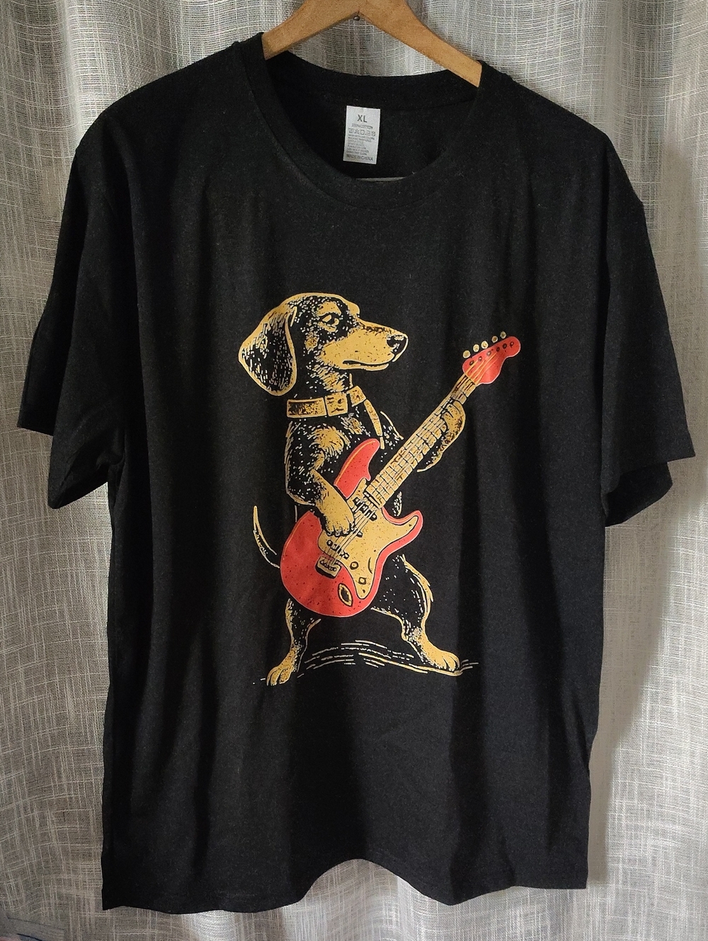 🎸Dachshund Rocking Out T-shirt XL Adult